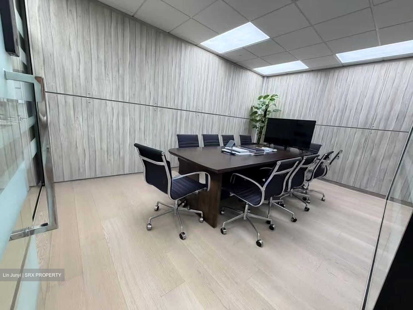 111 Somerset (D9), Office #632336221
